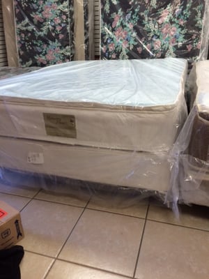 MrCheaps Exclusive Value Memory Foam Queen Size Pillow Top Mattress and Box Spring $550