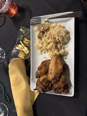 Chicken wings and rice.