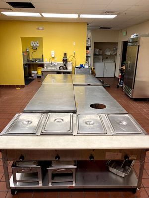 Full-service kitchen