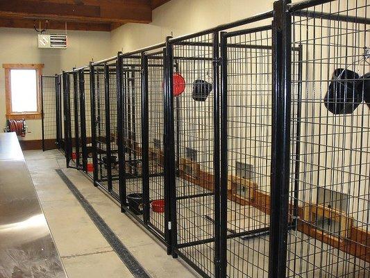 WIley Cock Lodge | South Dakota Pheasant Hunting Lodge | Heated Kennels