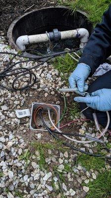 Splicing the wiring into the circuit - doing PROPER electrical work using connectors instead of wirenuts... TOP JOB!