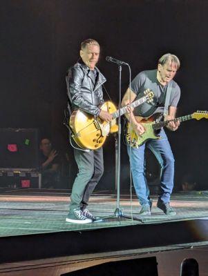 Brian Adams and lead guitarist Keith Scott