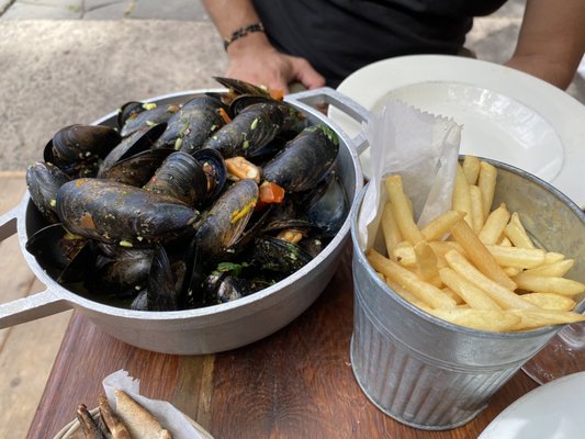 Moules Marocaine Appetizer Brunch