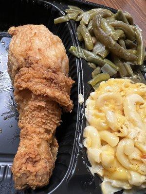 Fried Chicken leg, String Beans & Mac & Cheese 11-23-2022