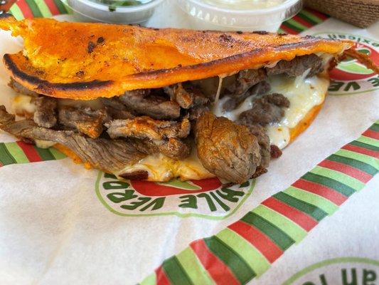 Quesataco de Carne Asada