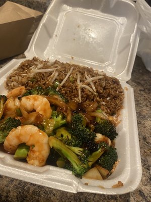 Shrimp and broccoli was very delicious