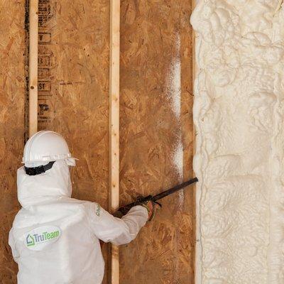 Our insulation installers mix the product on site and deploy specialized spray foam equipment to create a powerful seal.