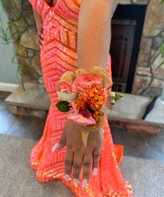 Wrist corsage for prom