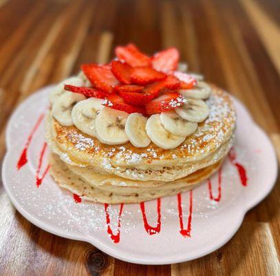 Buttermilk pancakes with fruit