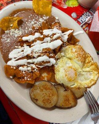 Chilaquiles with egg