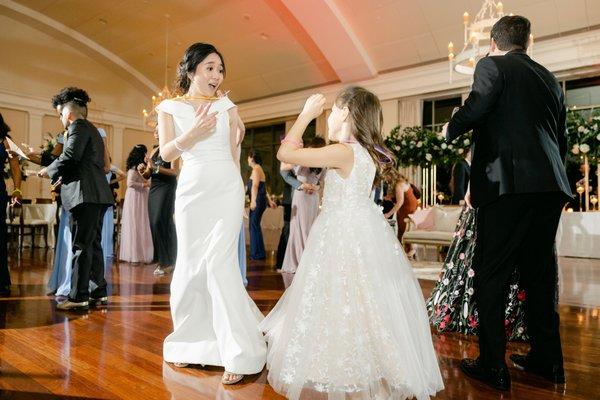 Wedding Reception Photos by Leigh Wolfe Photography. Grand Overlook Ballroom, Atlanta History Center. Atlanta, Georgia.