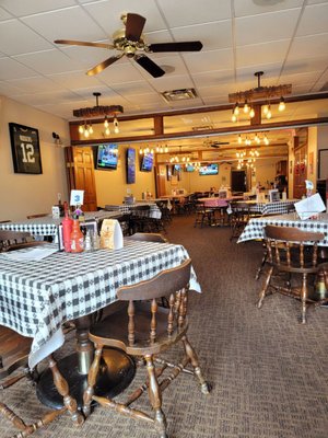 Skoobs Village Grille