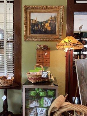 Original art, lamps, antiques, Arkansas pecans