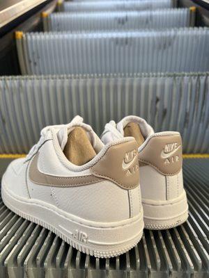 Wmn Air force 1