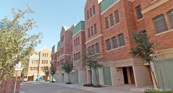 Exterior view of Chateau on Central in Phoenix, AZ
 http://eastvalleyurban.com/phoenix/chateau-on-central/