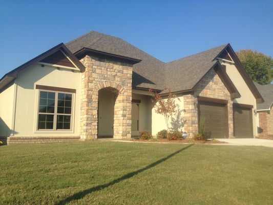 Beautiful home located in The Gardens at Southridge!