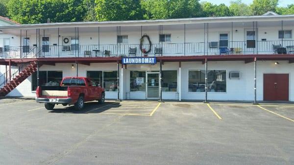 Front of laundromat