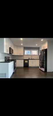 After pic of finished kitchen remodel.