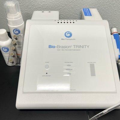 Bio Brasion is a crystal-free, low-suction abrasion system that uses gentle vibration with customized levels of exfoliation.