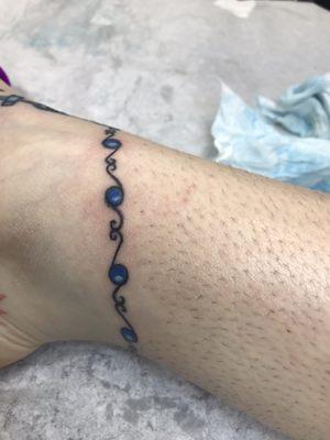 Small anklet done freehand #anklettattoo