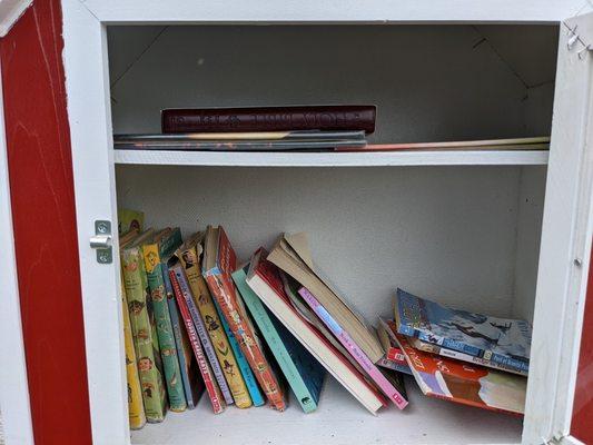 Little Free Library, 6703 Yankee Road, Liberty Township