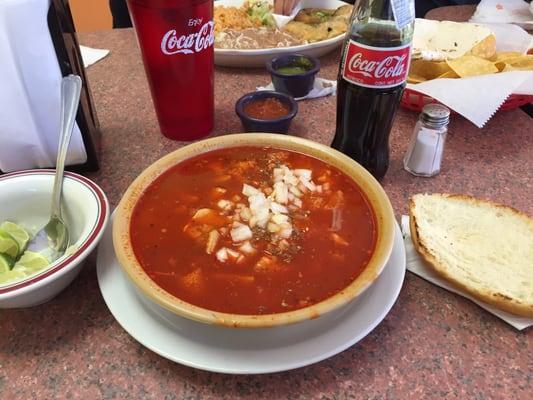 Menudo y coca!