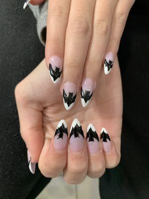 These are the nails she did for me I love rhemt