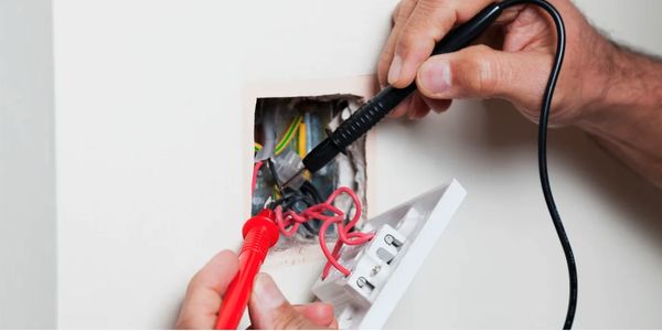 Residential/Commercial    Electrical Outlet Installation