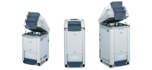 sTOMY SX Series Autoclaves are equipped with a top-open lid, which can be easily operated with a single hand or foot,