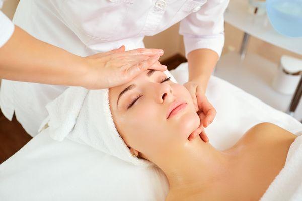 Reiki, massage, sound therapy, aromatherapy and more to relax your mind and body.