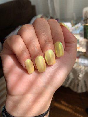 Chrome yellow nails