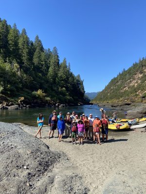 Family rafting adventure Rogue River