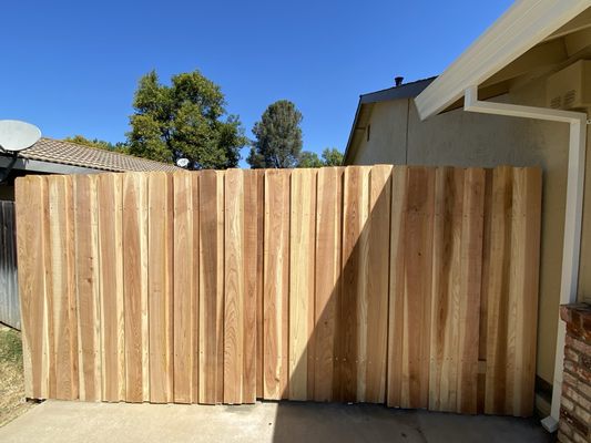 Fencing with Invisible Set Gate