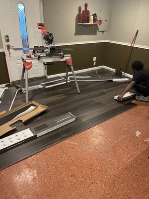 VINYL FLOORS INSTALLATION