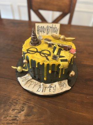 Harry Potter hufflepuff cake