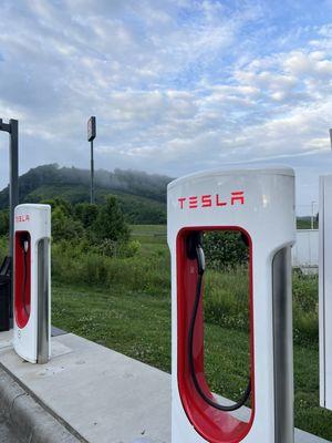 Atkins VA Tesla Supercharger #ontheroad #roadtrip #teslasupercharger #atkinsVA #preservefootprints