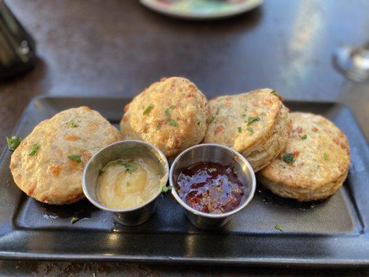 Garlic Cheddar Biscuits