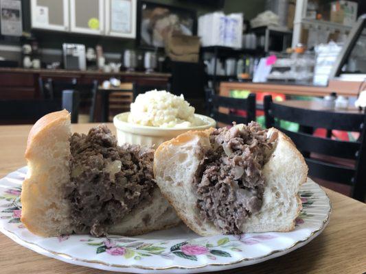 philadelphia cheesesteak adventure - nice clean place