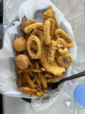 Fried combo with catfish and calamari