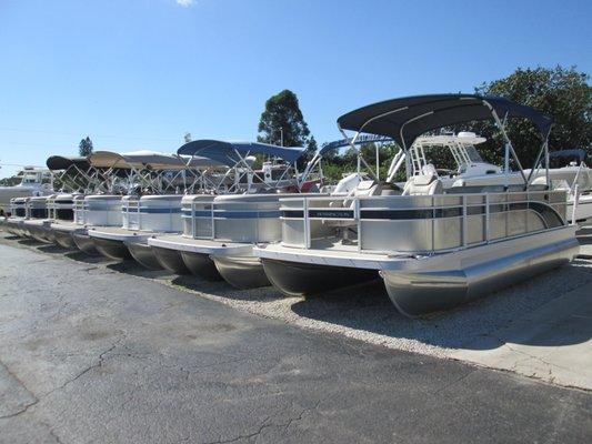 Large, well organized inventory oBennington Pontoons