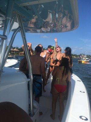 Fort Lauderdale Sandbar day on the 34 Venture.