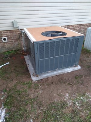 New Goodman gas package unit