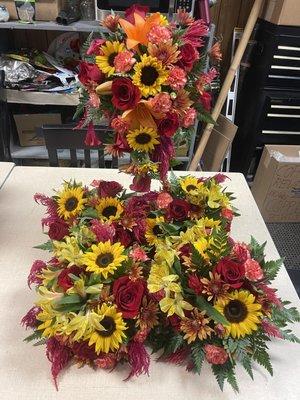 Bridesmaid bouquets and brides bouquet, with sunflowers paired with beautiful fall flowers to make such wonderful bouquets!!