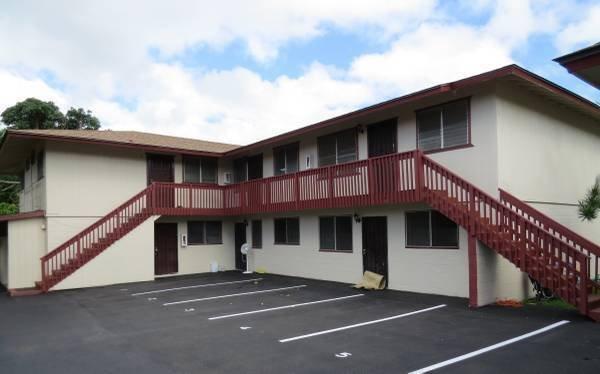 Lakeview Villas - 11 Units  69 Lakeview Circle, Wahiawa Located near bus lines, shops and more!