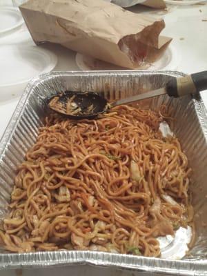 Party tray of chicken lo mein (fed 5 kids and 1 adult) with plenty leftover. Half tray full left! The food was very good!!