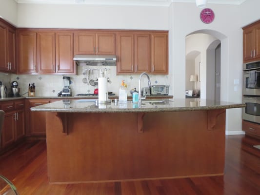 Here is the before picture of my boring kitchen island.