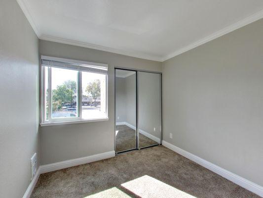 Large bedrooms at Hampshire Apartments in Redwood City.