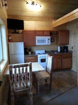 The kitchen at Anglers Lodge and Cabins