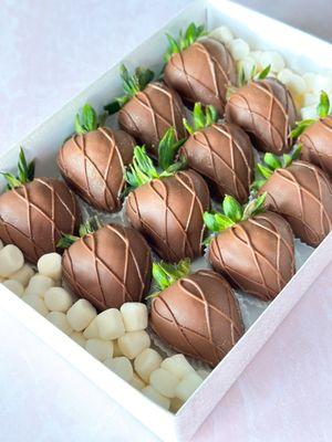 Classic Milk Chocolate Covered Strawberries