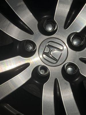 Wheel with missing wheel lock